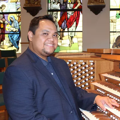 Darren Teaches Piano