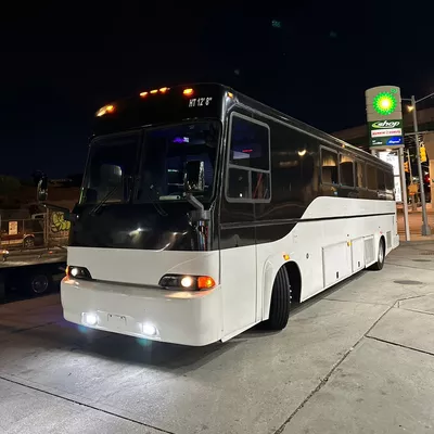 A AND M LIMOUSINE Expressway