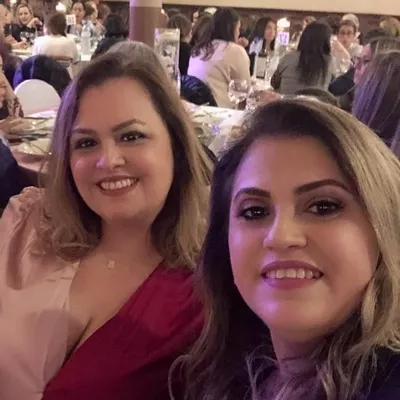 Two sisters cleaning service