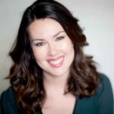 Veronica Pollicino - mezzo-soprano + voice teacher