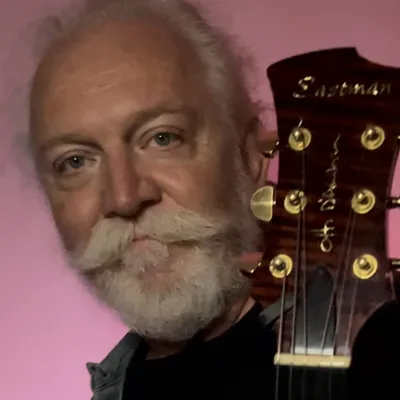 Tim Schumacher (Shue)