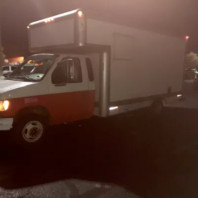Jolly Movers(Do not use Instant Book Contact first