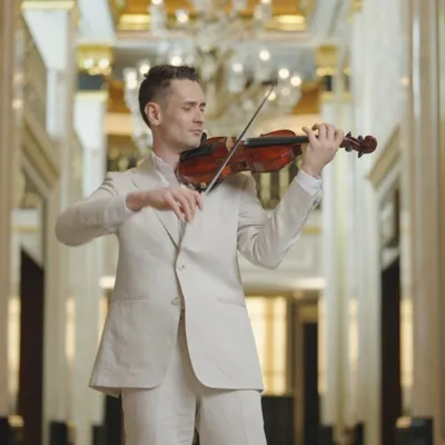 Violinist Leonardo