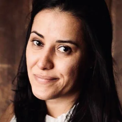 Carla Braga (Falo Portugues e Hablo Español)