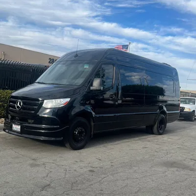 Show Time Limo