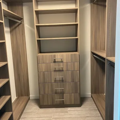 Custom closets and cabinets installation