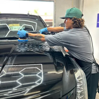 CROWN DETAILING A/C