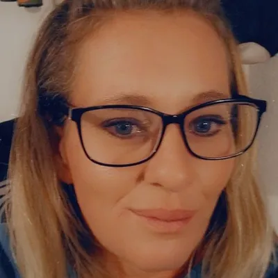 lady ? cleaning