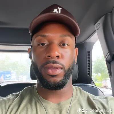 Derrick Senior