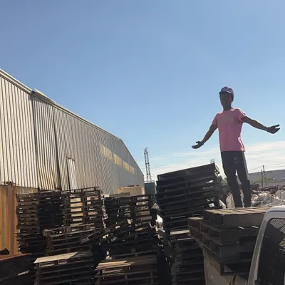 0nnaSpotL0gistics