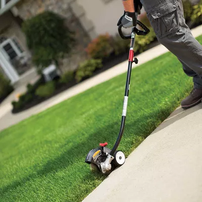 Royal Blades Lawn Care