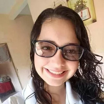 laryssa cleaning services