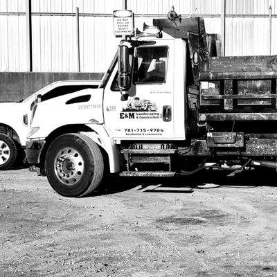 E&M LANDSCAPING & CONSTRUCTION