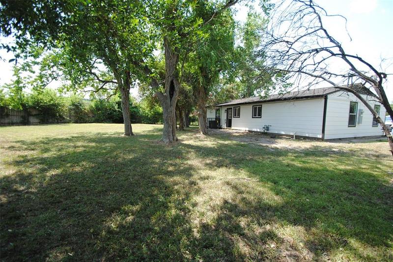 8607 Vinearbor Street, Houston, TX 77033 for Sale