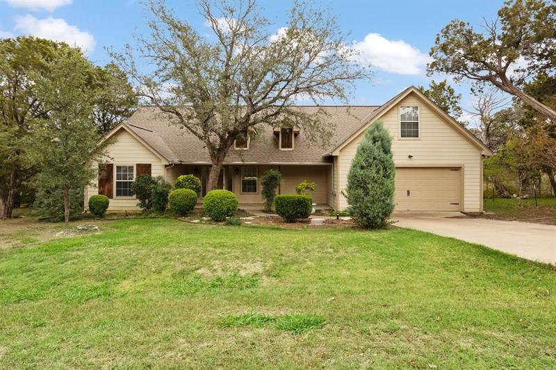 1627 S Chisholm Trl, Granbury, TX 76048 for Sale