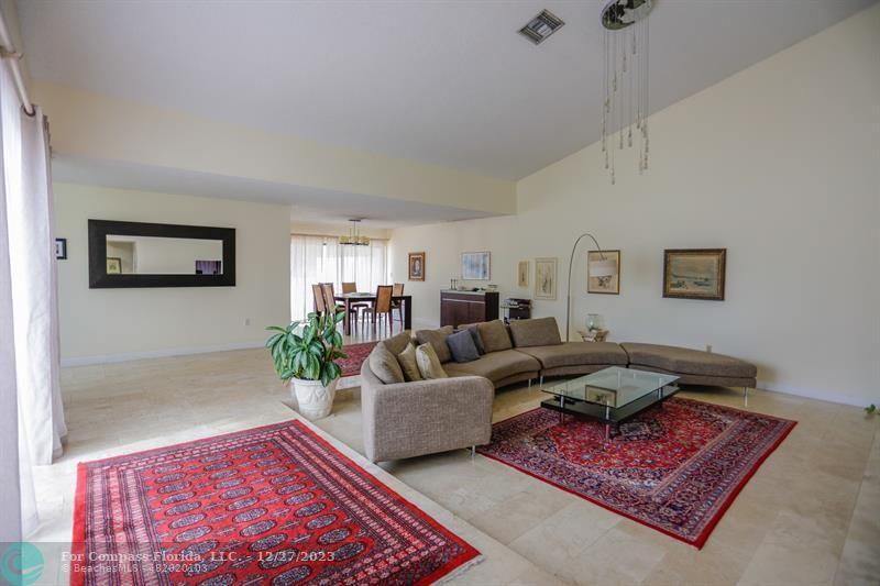 8258 Northwest 36th Place, Sunrise, FL 33351 for Sale