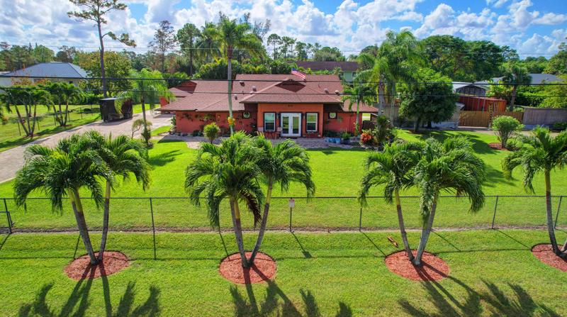 9110 Arrowhead Dr, Lake Worth, FL 33467 - MLS RX-10937667 for Sale