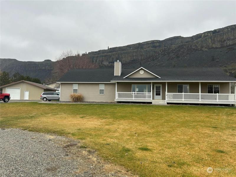 55313 BAY AREA DR NE, Electric City, WA 99123 Single Family Residence For Sale  MLS# 2192519