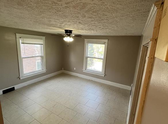 514 S 27th St unit 3 - Lincoln, NE 68510 - Home For Rent