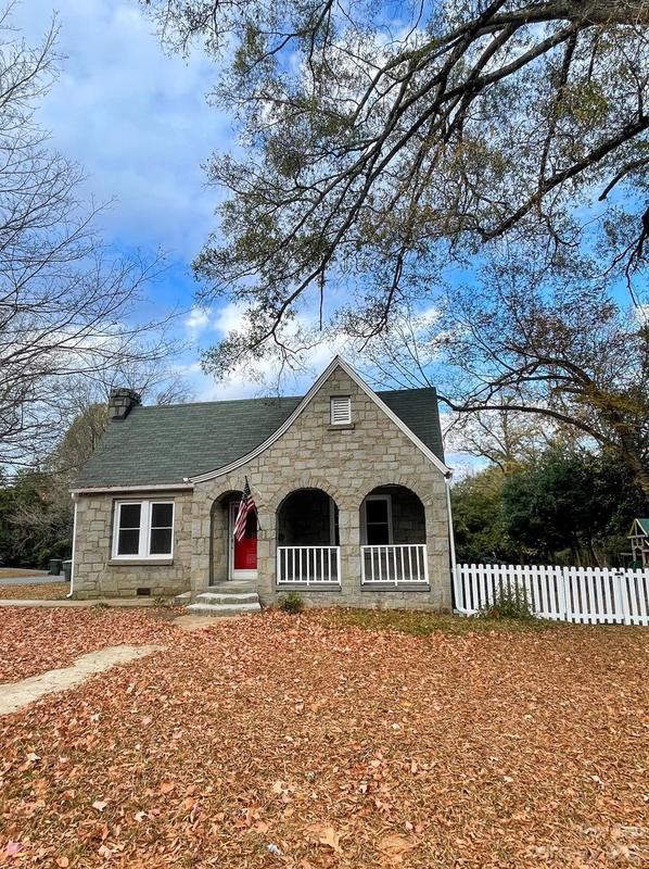 401 Liberty Street E, York, SC 29745 - MLS 4089749 for Sale