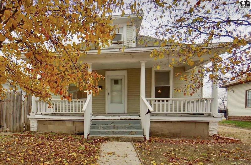 512 N Poplar St, Hutchinson, KS 67501  614224476 for Sale