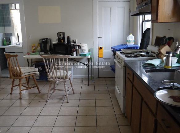 12 Saunders St unit 1D - Boston, MA 02134 - Home For Rent