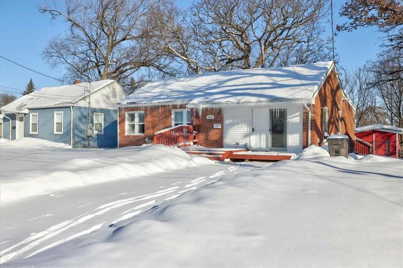 619 PALMER PL, Des Moines, IA 50315 Single Family Residence For Sale  MLS# 687962