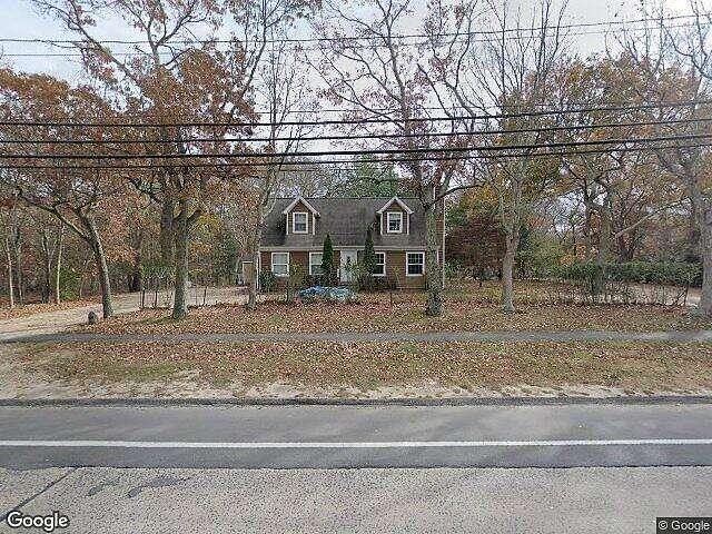 Springs Fireplace, EAST HAMPTON, NY 11937  624438346 for Sale