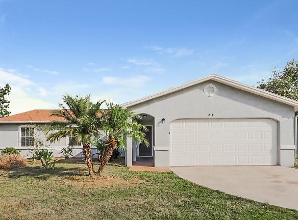 211 Cobalt Dr - Kissimmee, FL 34758 - Home For Rent
