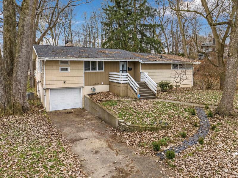 1709 Kessler Boulevard, South Bend, IN 46616 for Sale