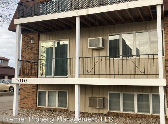 1010 E Owens Ave - Bismarck, ND 58501 - Home For Rent