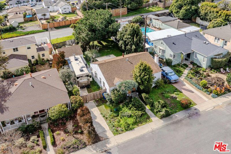 6056 W 82ND ST, Los Angeles, CA 90045 Single Family Residence For Sale  MLS# 24-357117