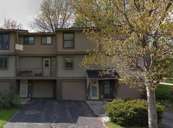 504 Hunters Path Rd - Bridgeville, PA 15017 - Home For Rent