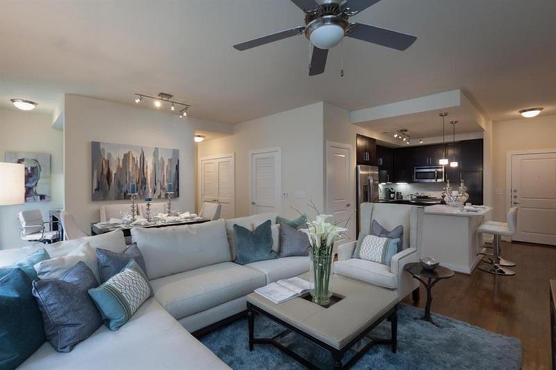 3833 Dunlavy St #422, Houston, TX 77006 for Rent