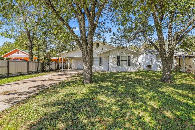 612 Woodard Ave, Cleburne, TX 76033 for Sale