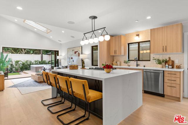 733 Appleby, Venice CA 90291 for Sale