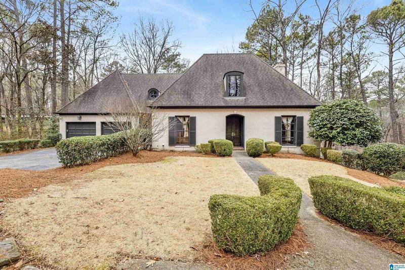 2908 RIVERWOOD LANE, BIRMINGHAM, AL 35243  621171934 for Sale