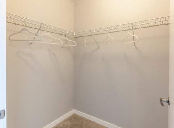 345 E Wacker Dr unit 102 - Chicago, IL 60601 - Home For Rent