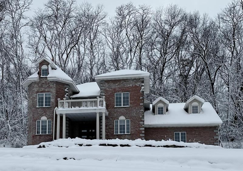 814 Lichte Drive, Mazomanie, WI 53560 for Sale