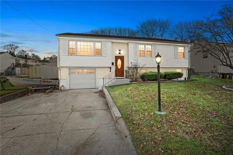 4 FLANDERS ST, Johnston, RI 02919 Single Family Residence For Sale  MLS# 1351471