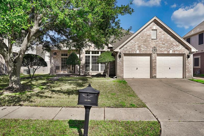 10911 Sycamore Drive South, La Porte, TX 77571 for Sale