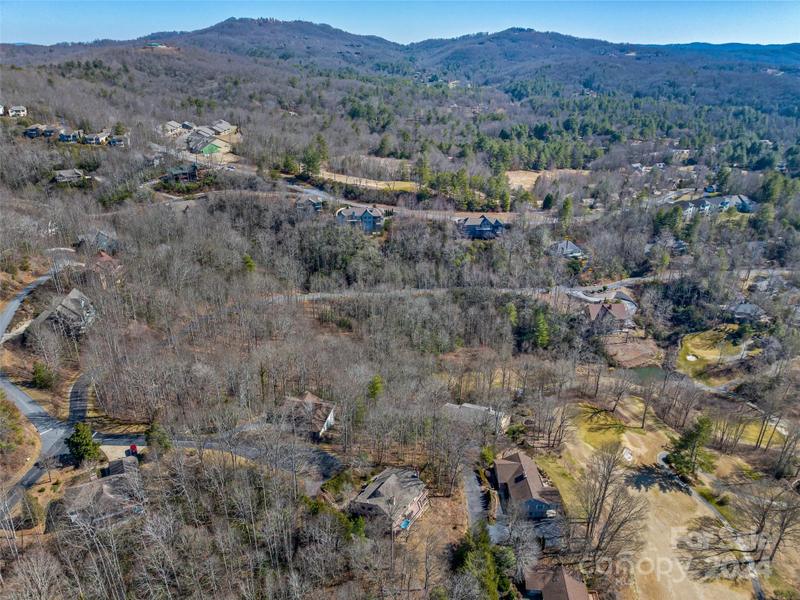 2319 Golf Club Court, Hendersonville, NC 28739 for Sale