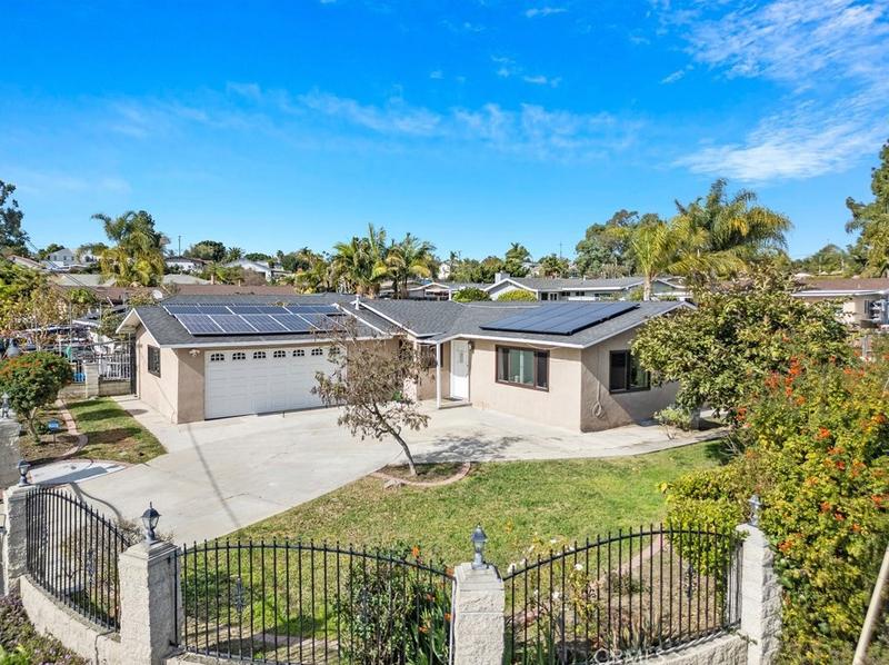 609 Spires St, Vista, CA 92083 - MLS ND24013425 for Sale