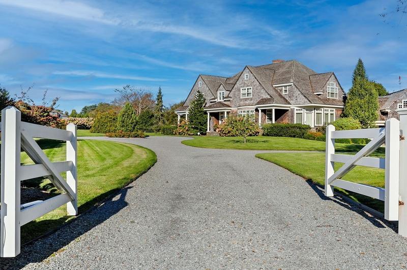 110 Farmlands Dr, Portsmouth, RI 02871 - MLS 1346296 for Sale