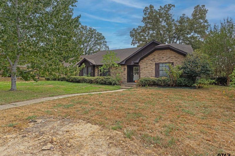 813 Jeffery Dr, Tyler, TX 75703 - MLS 24001865 for Sale
