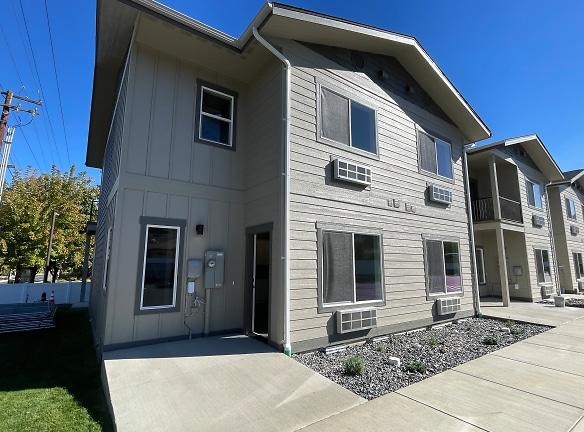 1417 Fifth St unit 5B - Wenatchee, WA 98801 - Home For Rent