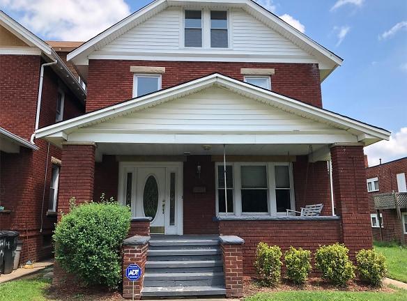 1028 10th St - Huntington, WV 25701 - Home For Rent