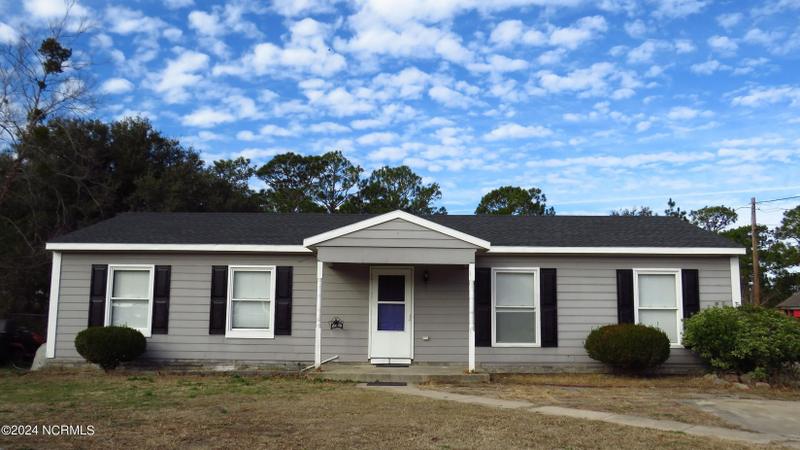 Hubert, Onslow County, NC House for sale Property ID: 418680828
