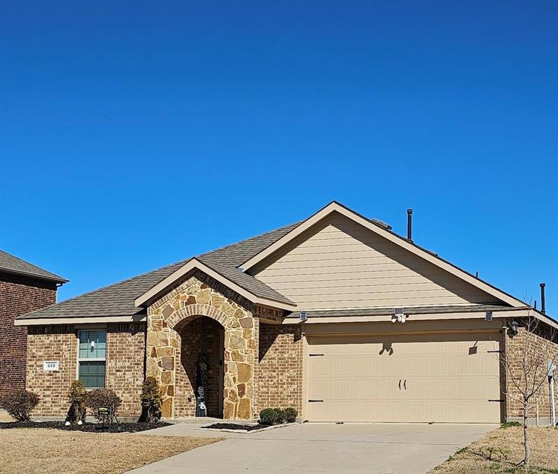 222 Thoroughbred Street, Waxahachie, TX 75165 for Sale