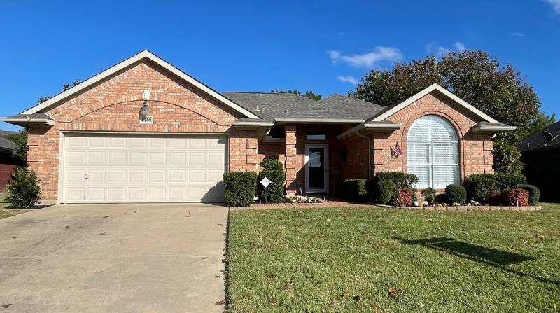 2769 Crystal Glenn Cir, Hurst, TX 76054 - MLS 20480906 for Sale